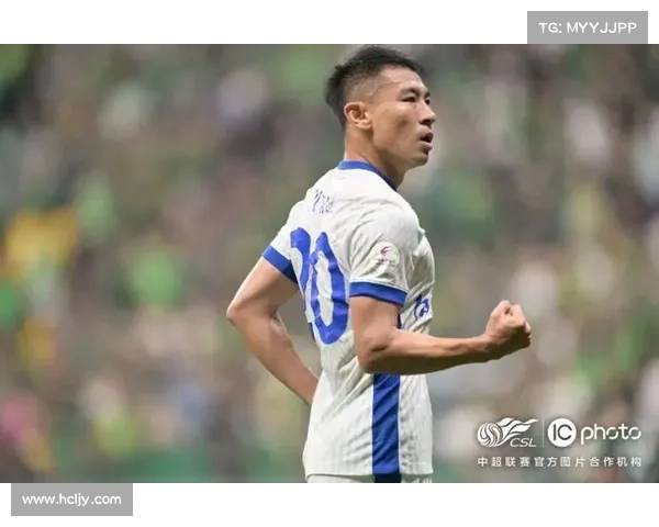 于汉超工体破门后跪地怒吼释放十二年心结痛苦与坚持交织的瞬间 于汉超工体破门后跪地怒吼释放十二年心结痛苦与坚持交织的瞬间
